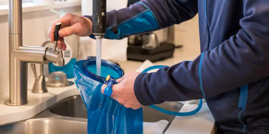 How to Clean a Hydration Bladder (Complete Step-by-Step Guide for Hikers and Cyclists)