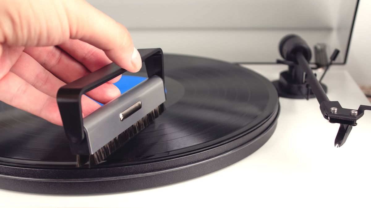 How to Clean Records Without Damaging Them: The Complete Vinyl Care Guide