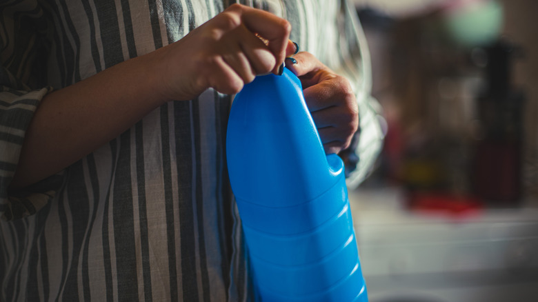 How to Dispose of Bleach Safely Without Harming the Environment
