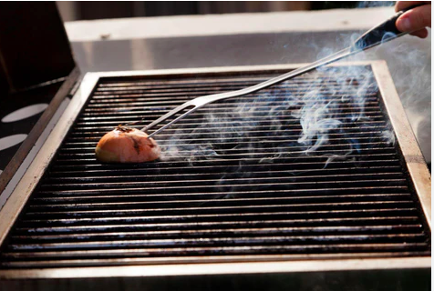 Easy Tips to Clean Your Grill for a Safe and Delicious Summer