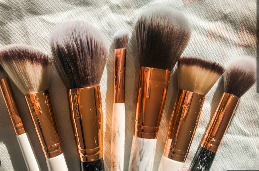 How to Clean Your Filthy Makeup Brushes: Dirt, Oil, and Dead Skin Cells